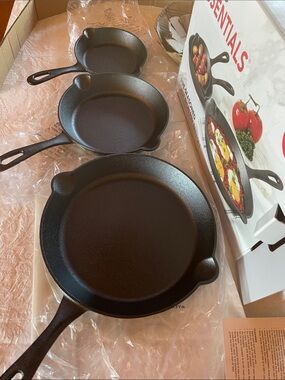 Essentials Black Pre-Seasoned Cast Iron Skillet Set - 3 Piece. Brand New in box